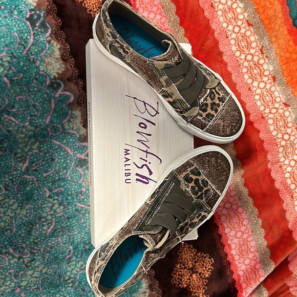 Size 10 womans blowfish (Marley) - Picture 3 of 3